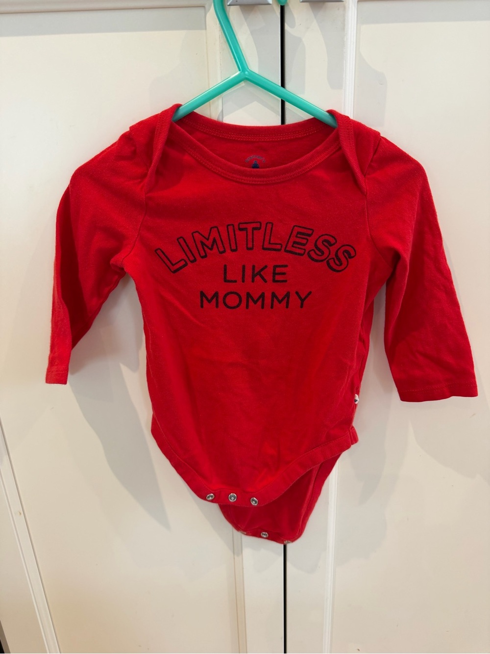 Gap looks Red 6-12mLong-Sleeve Baby One-Piece Bodysuit - "Limitless Like Mommy"